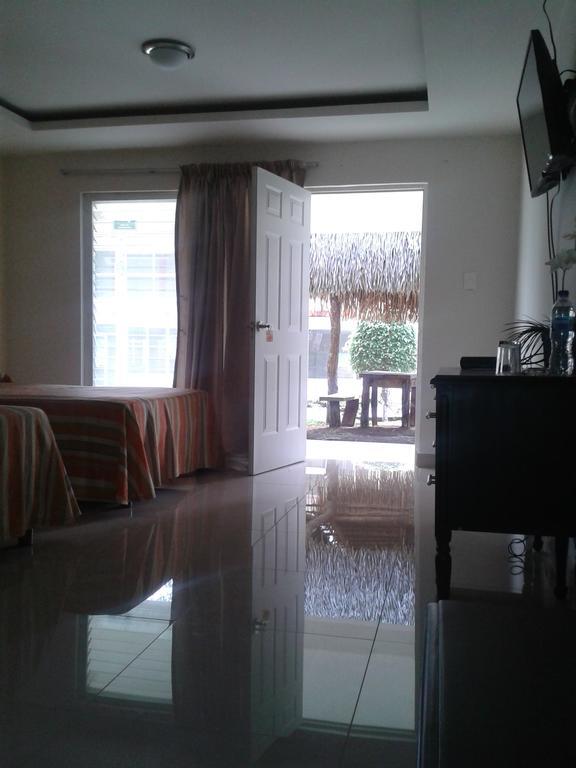 Hotel Playa Azul 카테마코 객실 사진